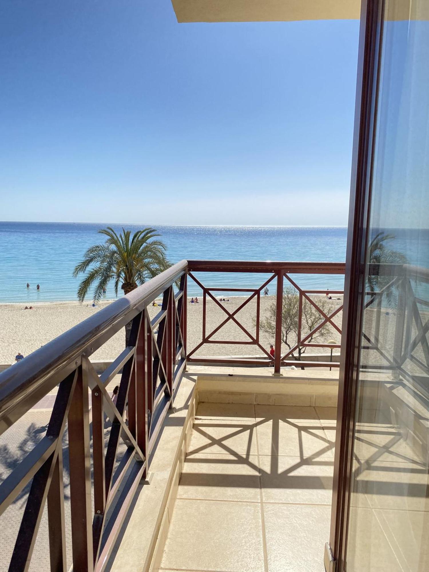 Prope Mare Apartamentos กาลามิยอร์ ภายนอก รูปภาพ