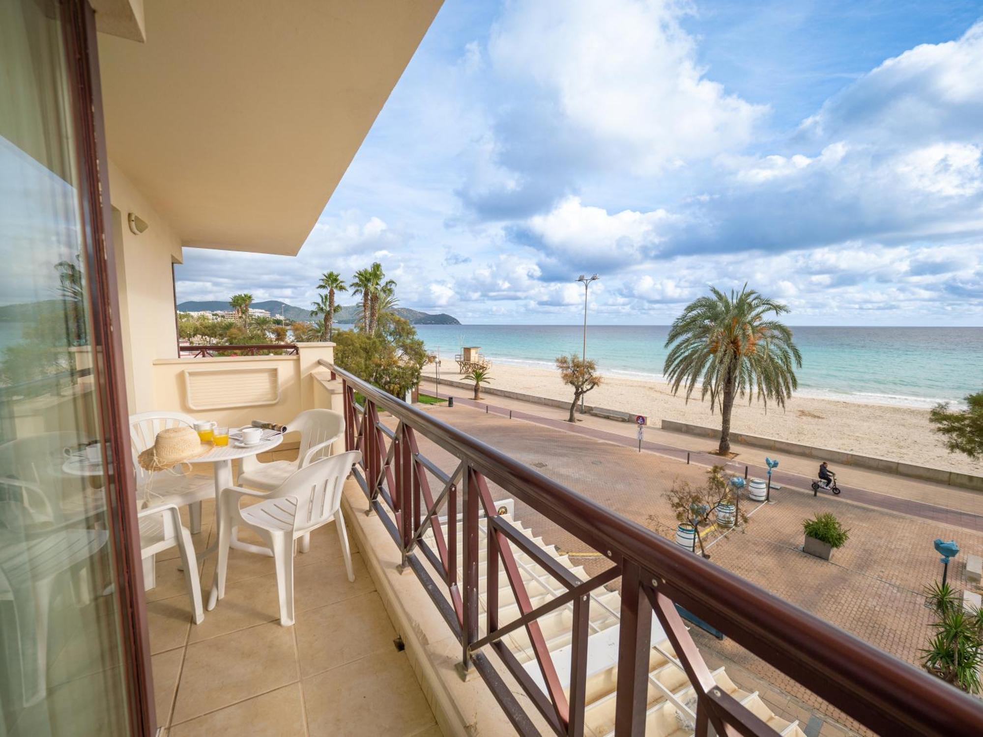 Prope Mare Apartamentos กาลามิยอร์ ภายนอก รูปภาพ